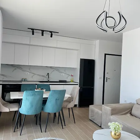 Unik Penthouse Rana E Hedhun * Shëngjin