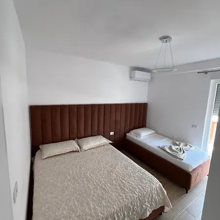 Unik Penthouse Rana E Hedhun * Shëngjin